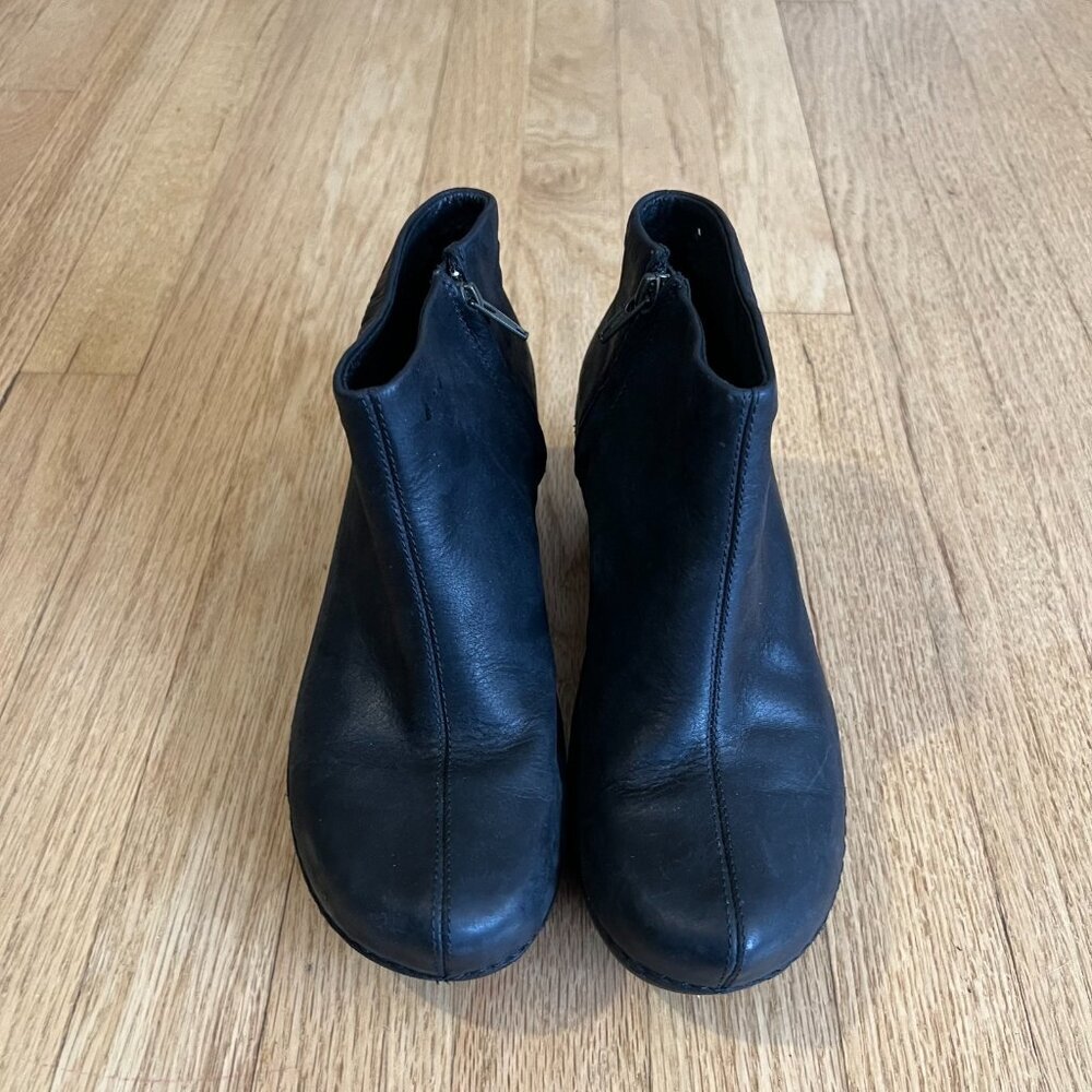Patagonia Better Clog Black Leather Ankle Boots Women's US Size 7 Eu 38 - Picture 2 of 11
